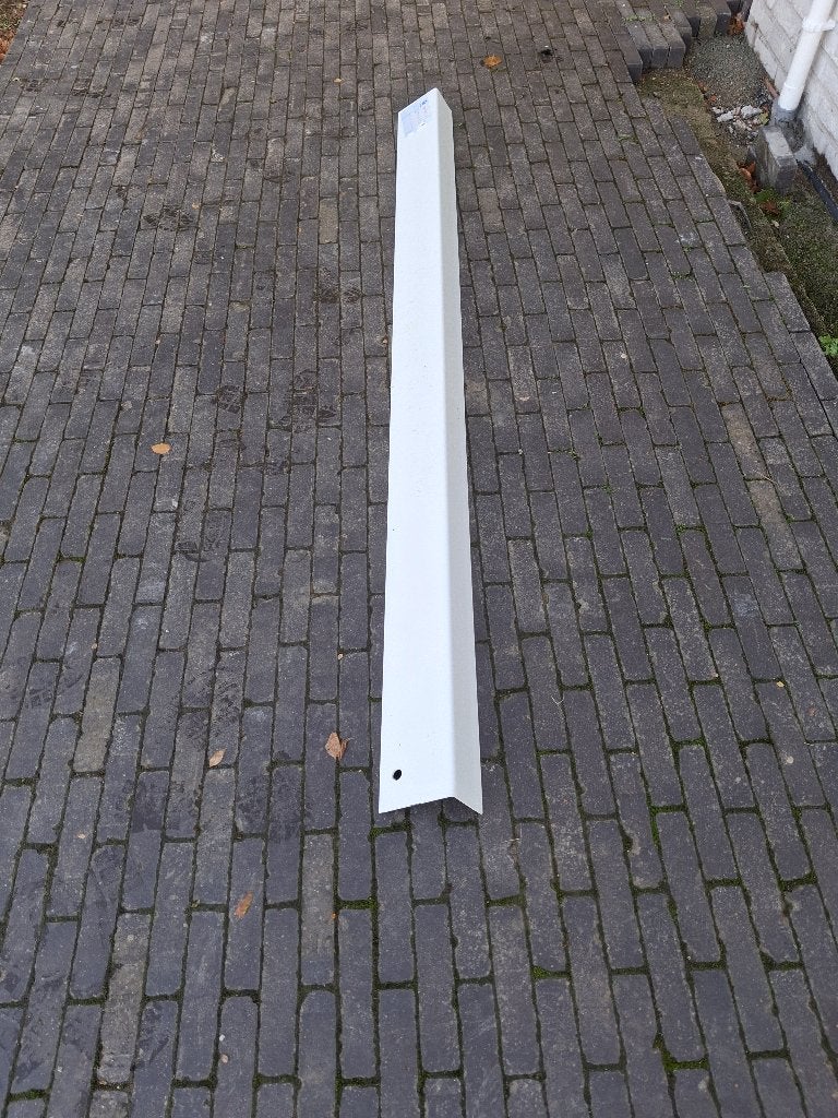 Wit gelakte L-ijzer geveldrager, Ophalen, Nieuw, IJzer