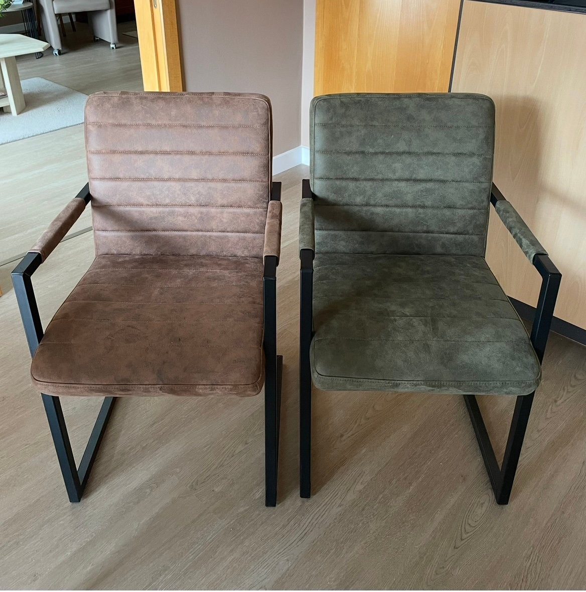 4 prachtige stoelen met armleuning, Ophalen, Overige kleuren, Nieuw, Vier