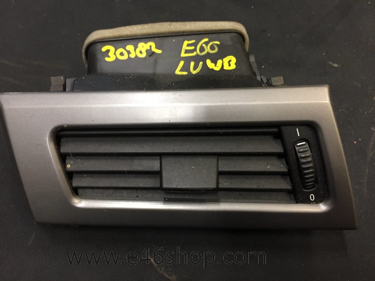 Ventilatierooster BMW E60 E61 links op dashboard, -, Utilisé, -, Enlèvement ou Envoi