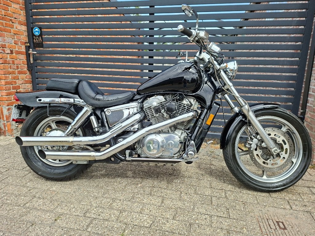 Honda VT1100 Shadow, Permis Moto A, Occasion, Chopper, 2 cylindres