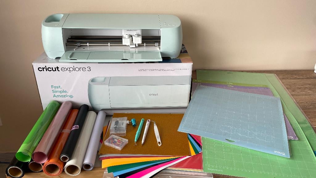 VOLLEDIG CRICUT 3 explorer PAKKET TE KOOP, Hobby & Loisirs créatifs, Bricolage, Enlèvement ou Envoi, Comme neuf