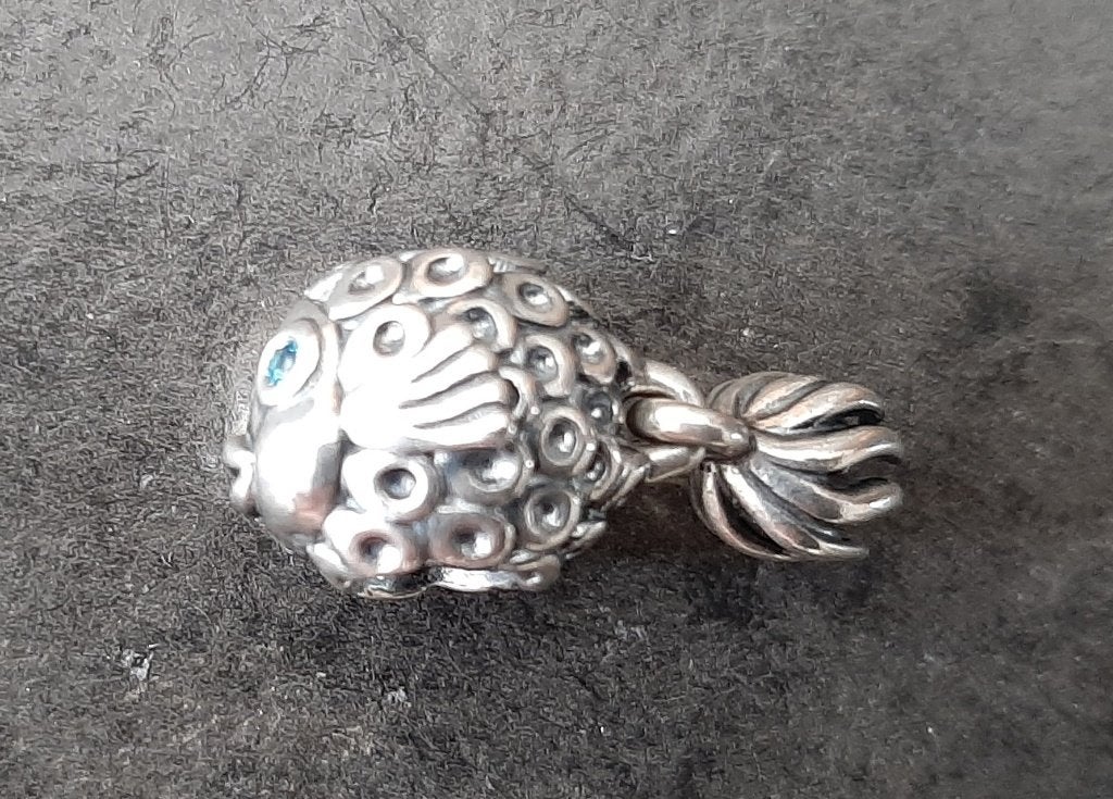 Te koop: Mooie sterling zilveren vis van Pandora., Ophalen, Pandora, Zo goed als nieuw, 1 bedel