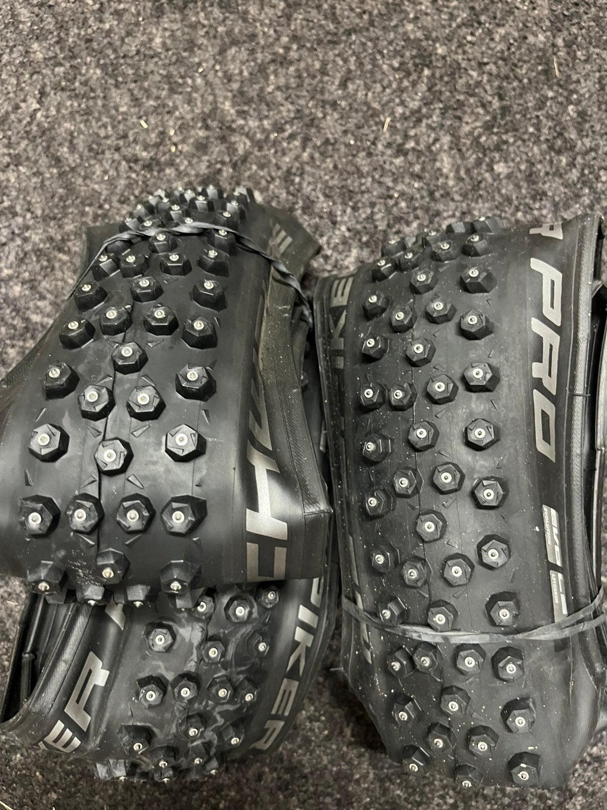 Schwalbe ice spike pro, Fietsen en Brommers, Fietsonderdelen, Ophalen, Band, Nieuw, Mountainbike