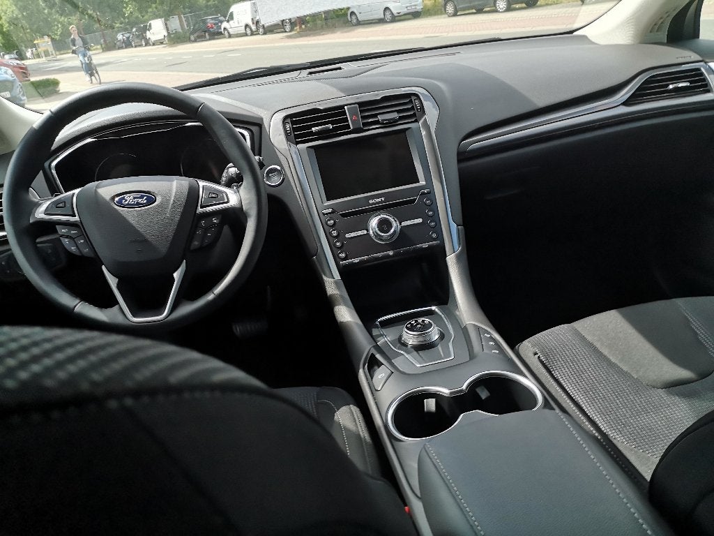 Ford Mondeo, Argent ou Gris, Achat, Mondeo, Carnet d'entretien