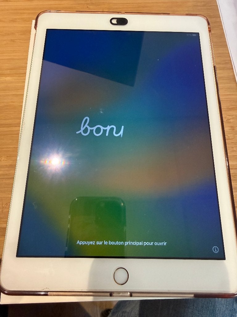 Ipad 9,7 5ème Gen avec boite original, Informatique & Logiciels, Apple iPad, 9 pouces, Enlèvement, Utilisé