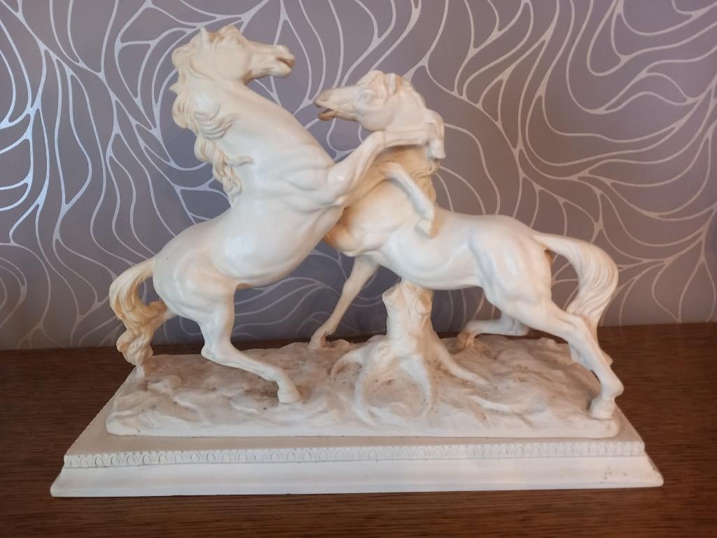 Statue chevaux sigée A. Santini, Enlèvement