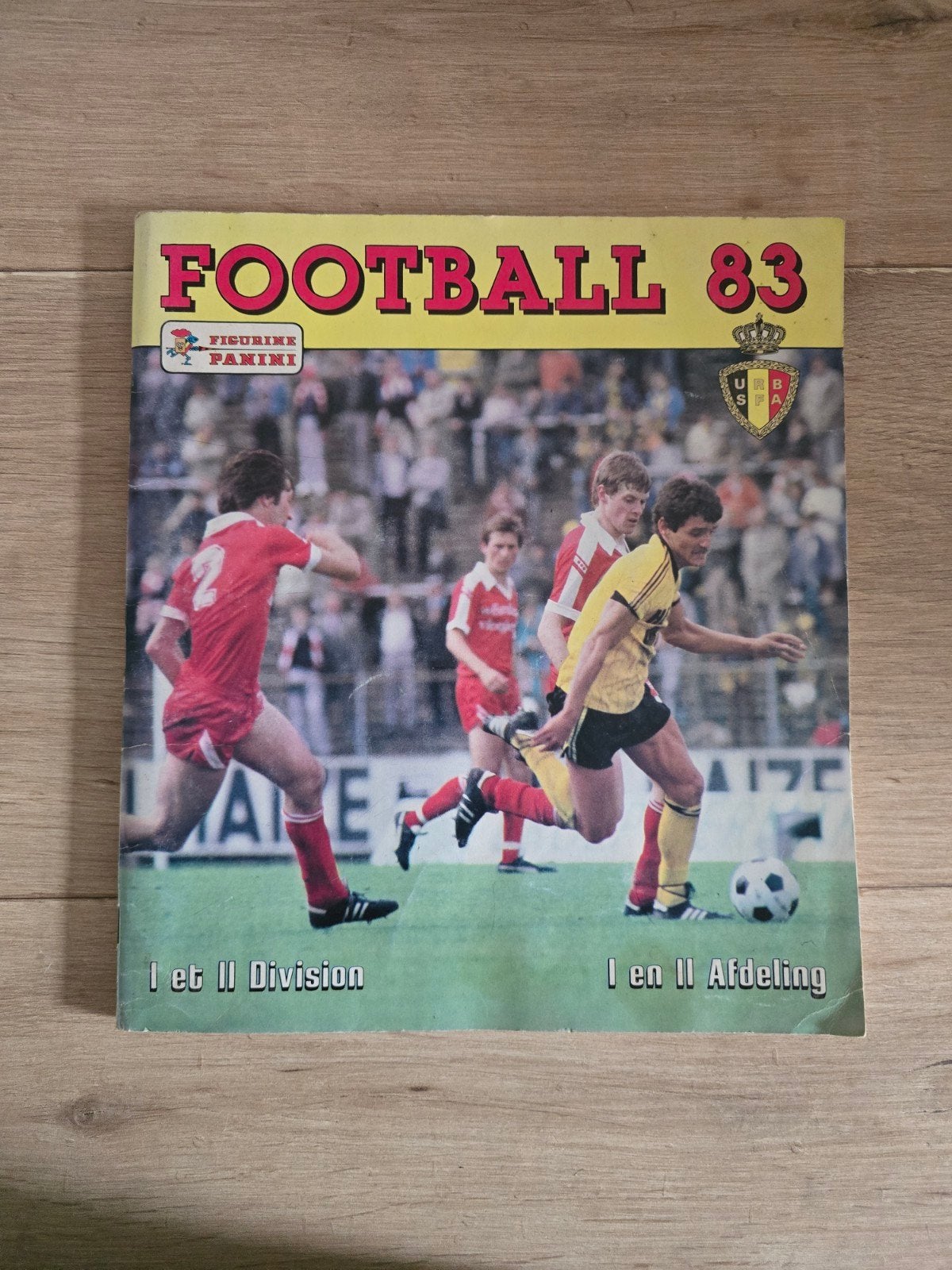 Album Panini Football 83 Belgique 1982-1983 environ 320 imag, Hobby & Loisirs créatifs, Enlèvement ou Envoi, Comme neuf, Plusieurs autocollants