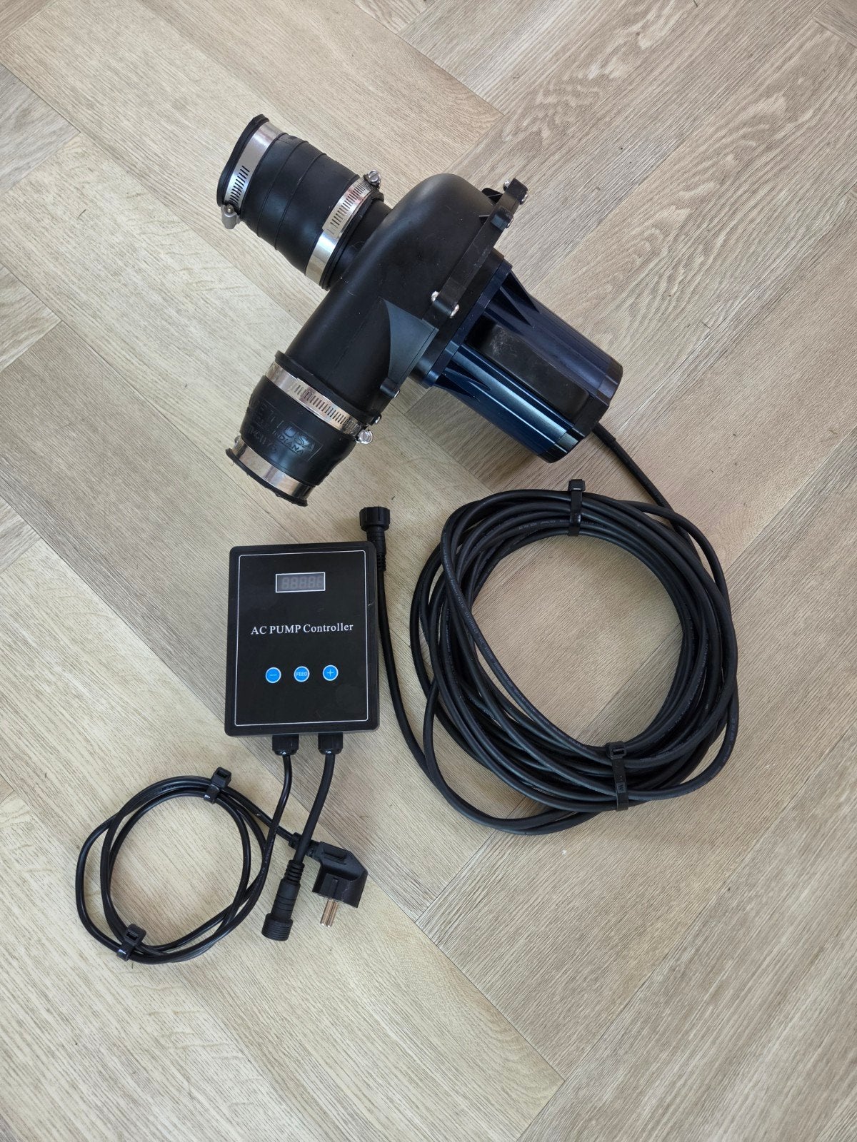 Aquarialux F-30 energiezuinige flowpomp, Ophalen of Verzenden