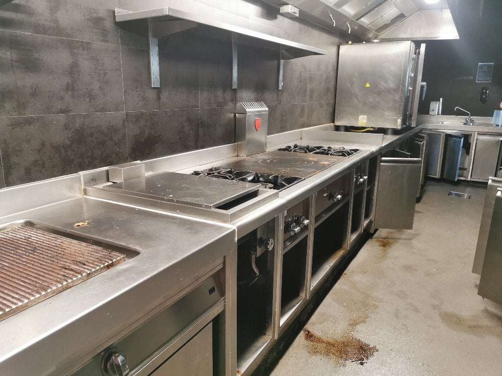 cuisine professionnelle, Enlèvement, Utilisé, Cuisinière, Friteuse et Grils