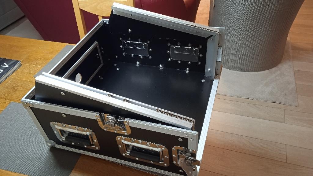 Flight case 19' Power Dynamic, Enlèvement, Comme neuf