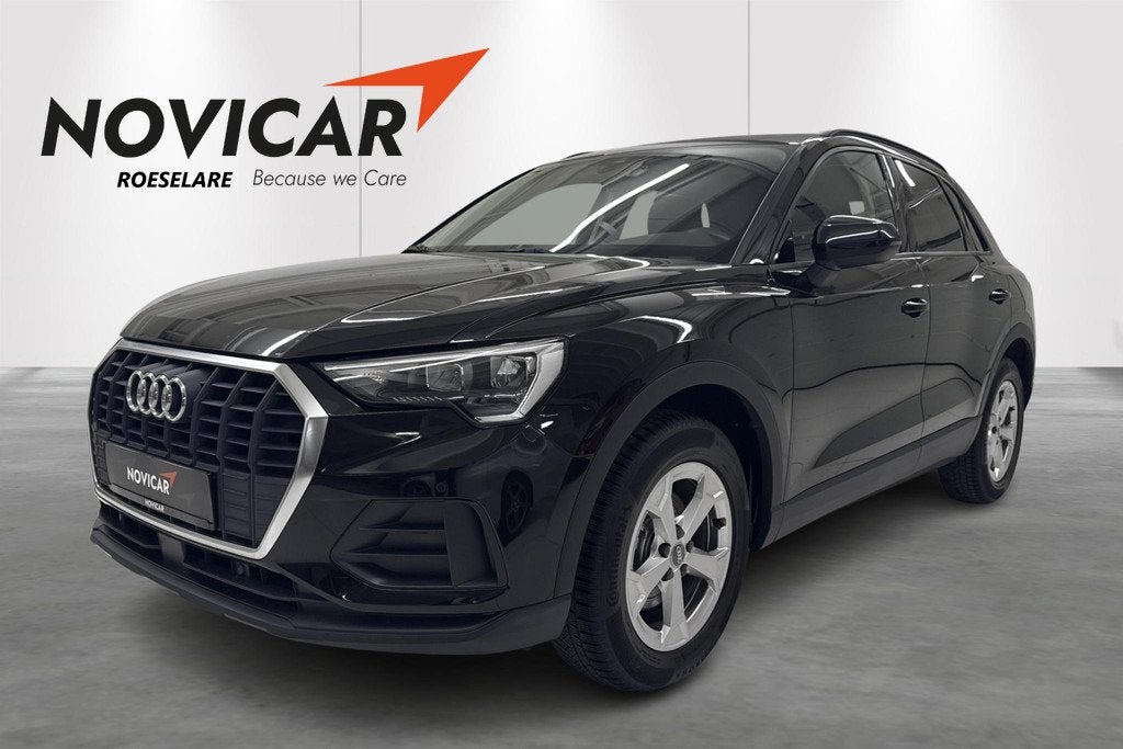 Audi Q3 35 TFSI S tronic Advanced Business Ed (automatique), 1800 kg, 110 kW, Noir, 5 portes