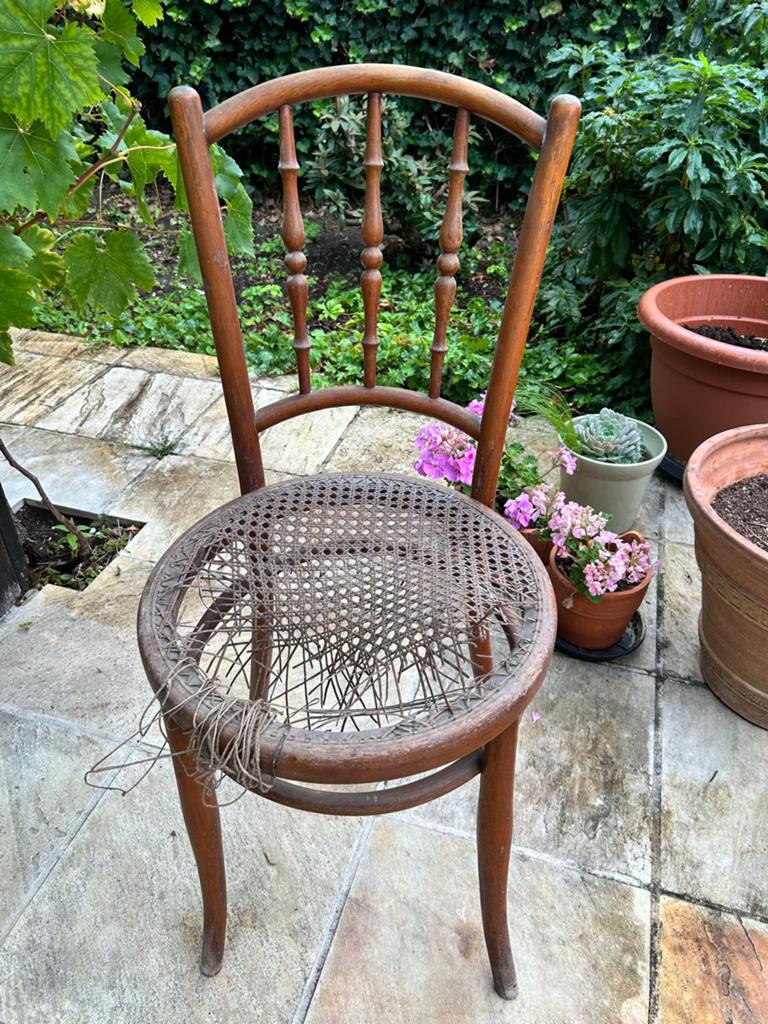 Stoel Kohn, restauratie, Ophalen
