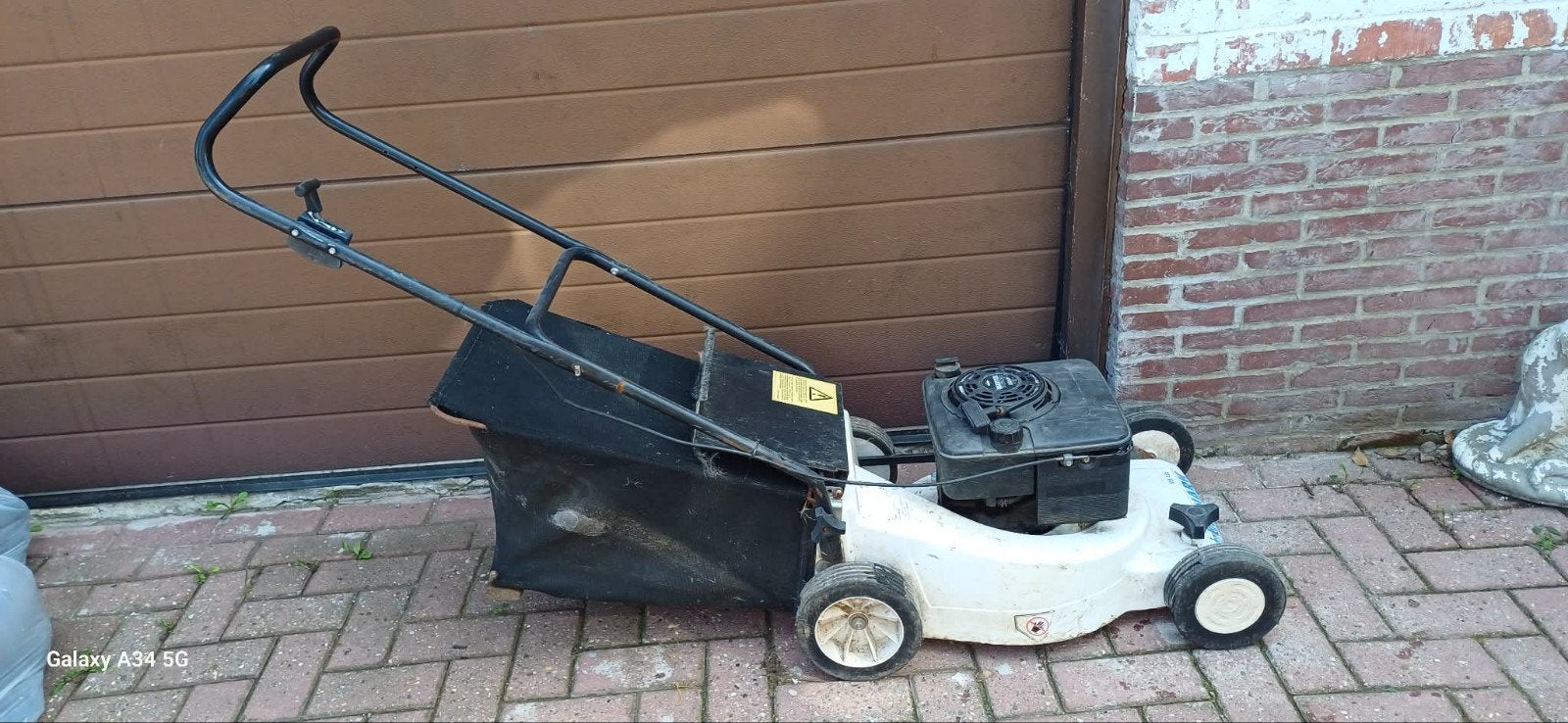 grasmachine op benzine, Tuin en Terras, Ophalen, Gebruikt, Benzine-grasmaaier, Opvangbak