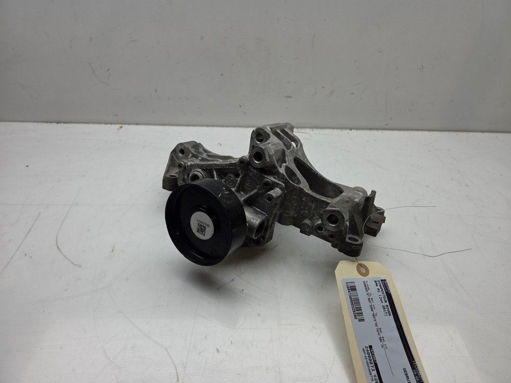 POMPE A EAU M1 (F20) (|7643067|11517643067|11515B51A33|), Utilisé, BMW