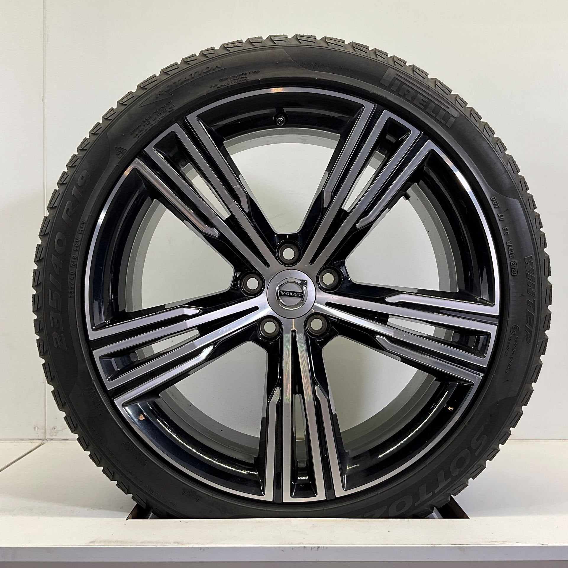 VOLVO V60 S60 VELGEN SET WINTERBANDEN 19 INCH *, Auto-onderdelen, 19 inch, Gebruikt, -, -