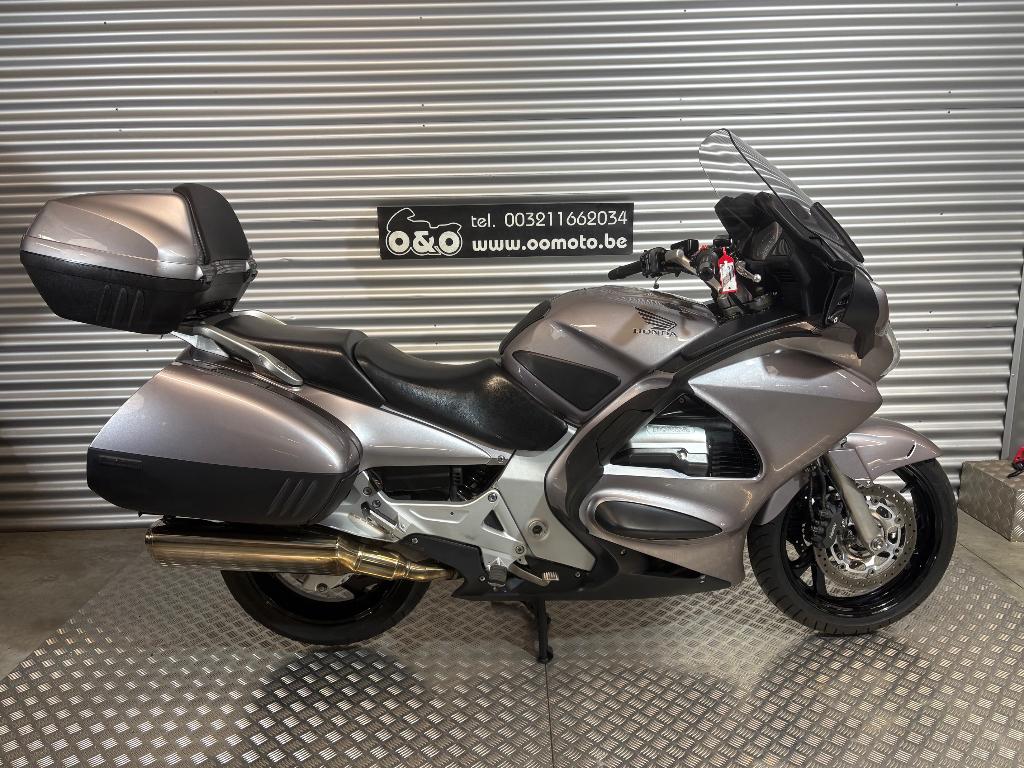 Honda ST1300 Pan European ABS + Garantie + GRATIS onderhoud!, 4 cilinders, Motorrijbewijs A, Bedrijf, Meer dan 35 kW