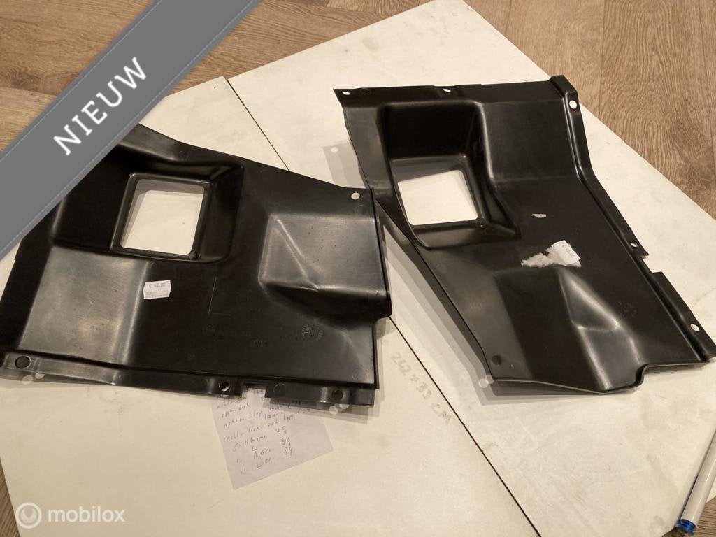 Binnenscherm origineel links of rechtsvoor BMW E30 type 2, Auto-onderdelen, Nieuw, Ophalen of Verzenden, BMW, BMW