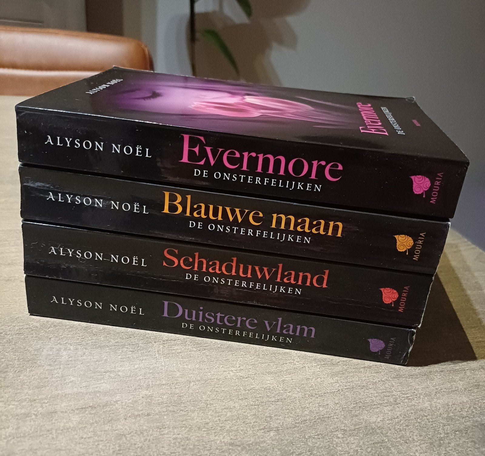 Alyson Noël - De onsterfelijken collectie, Boeken, Ophalen of Verzenden, Zo goed als nieuw, Alyson noel