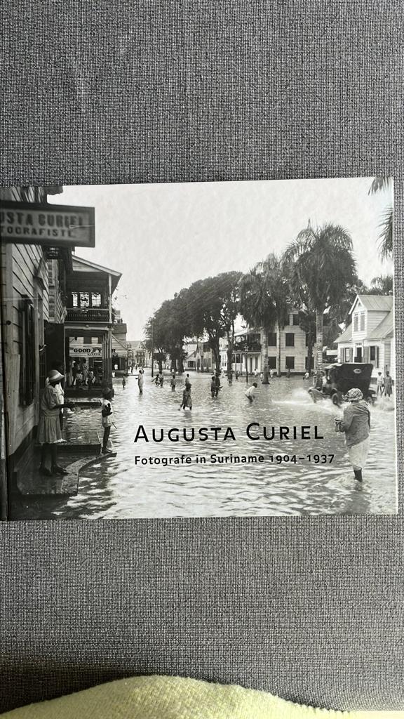 Augusta Curiel : Fotografe in Suriname 1904-1937, Boeken, Ophalen of Verzenden