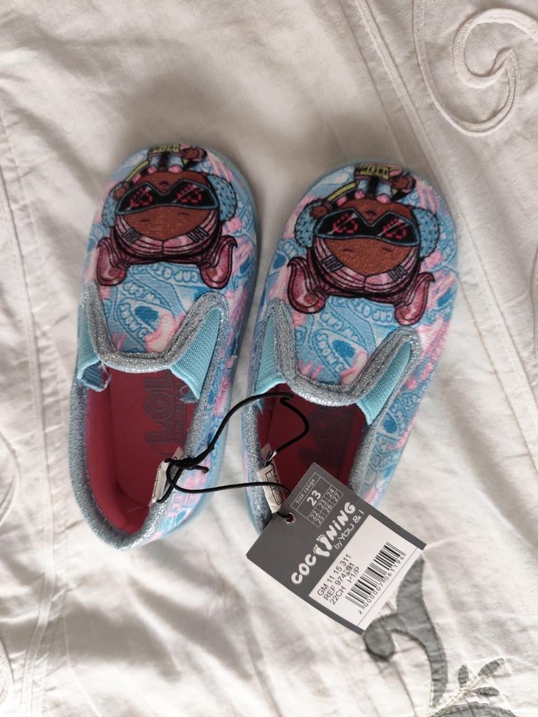 Nieuw 23 slippers, Ophalen of Verzenden, Slofjes