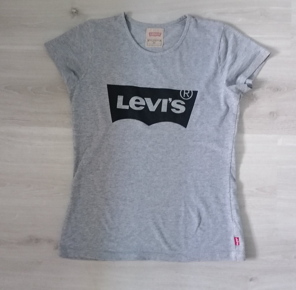 T-shirt Levi's,maat 164, Kinderen en Baby's, Kinderkleding | Maat 164, Meisje, Ophalen of Verzenden, Zo goed als nieuw, Shirt of Longsleeve