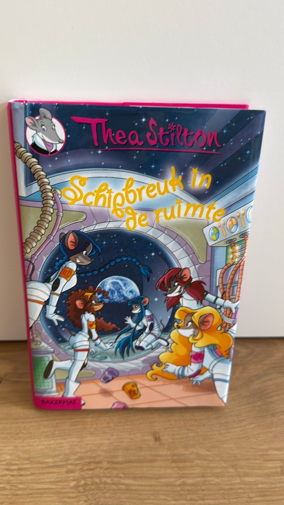 Thea Stilton - 8 Schipbreuk in de ruimte, Boeken, Thea Stilton, Fictie algemeen, Ophalen of Verzenden, Zo goed als nieuw