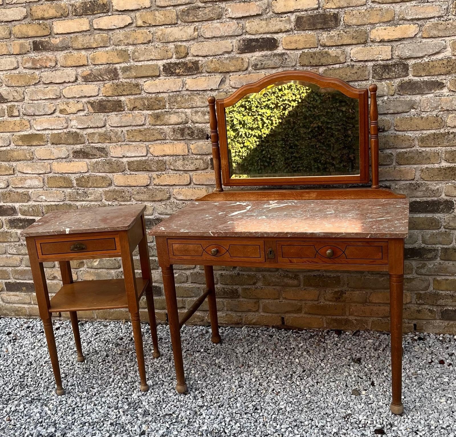 Antieken of vintage houten kaptafelspiegel met  kast, Enlèvement
