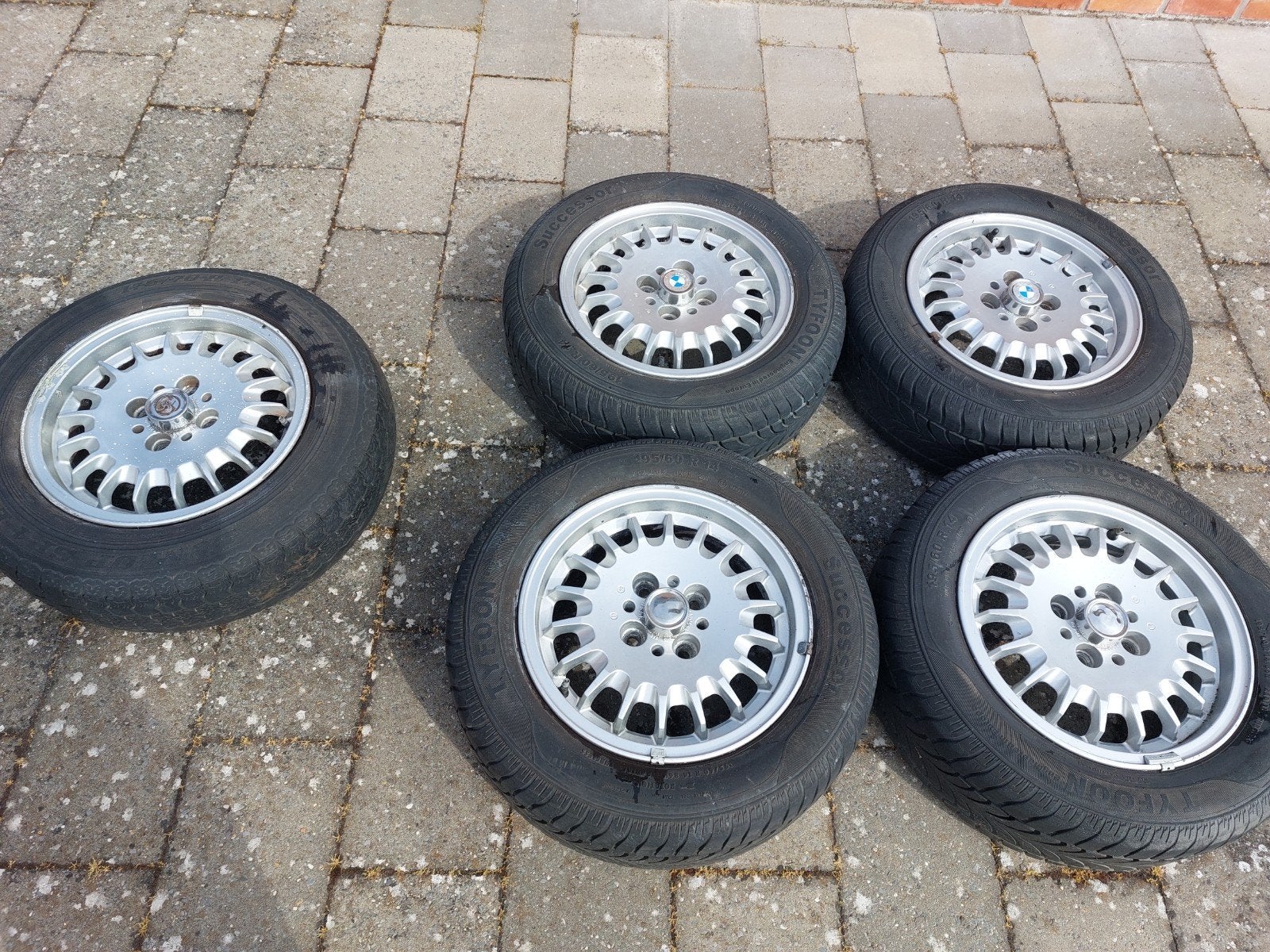 BMW E30 velgen kroonkurk met banden, Ophalen, Gebruikt