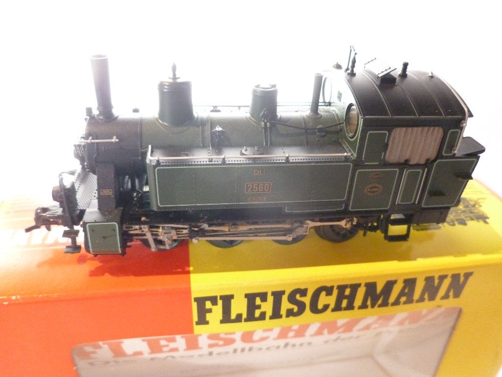 TRAINS HO, Enlèvement ou Envoi, Fleischmann, Comme neuf, Courant continu