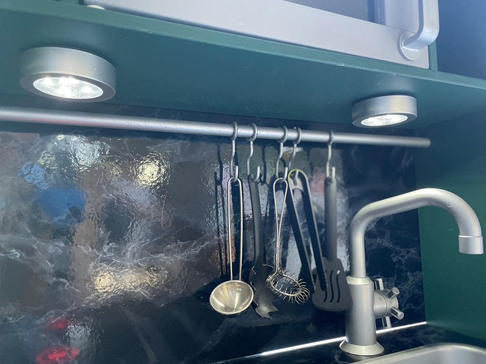 Kinder keuken customised Ikea keuken, donker groen met licht, Enlèvement, Utilisé, Jouer à la cuisine, Bois