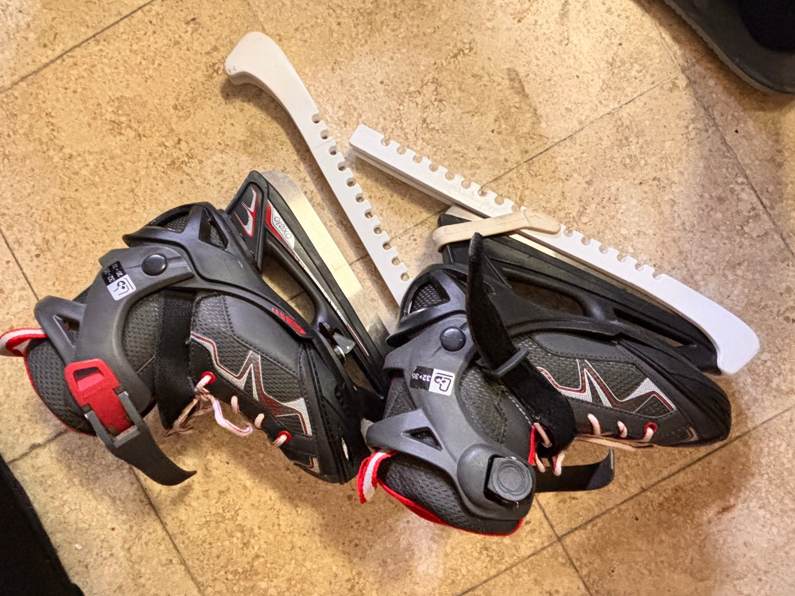 Patin a glace oxelo 32-35, Enlèvement, Comme neuf