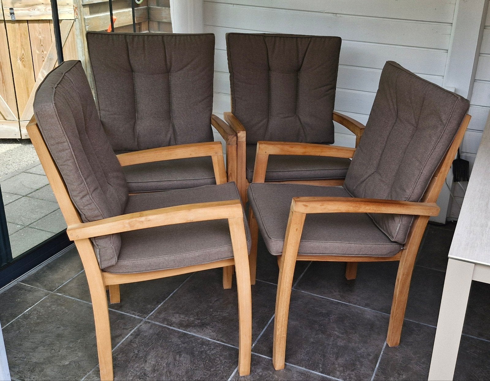 NIEUWE teak stoelen met kussens, Enlèvement