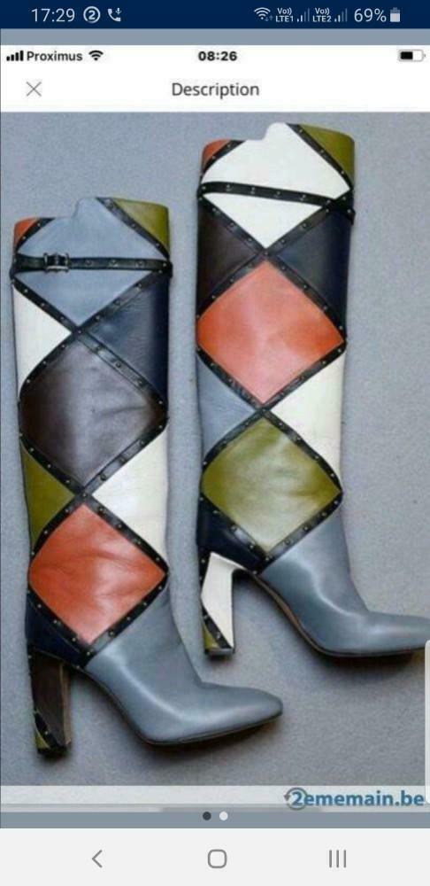 Bottes multicolores, Enlèvement