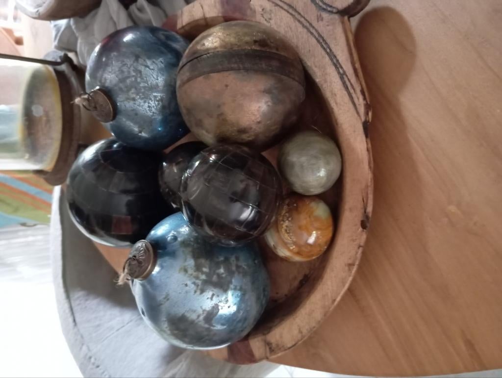 Decoratieve bollen zwaar hout en twee metaal....zonder houte, Enlèvement ou Envoi, Comme neuf