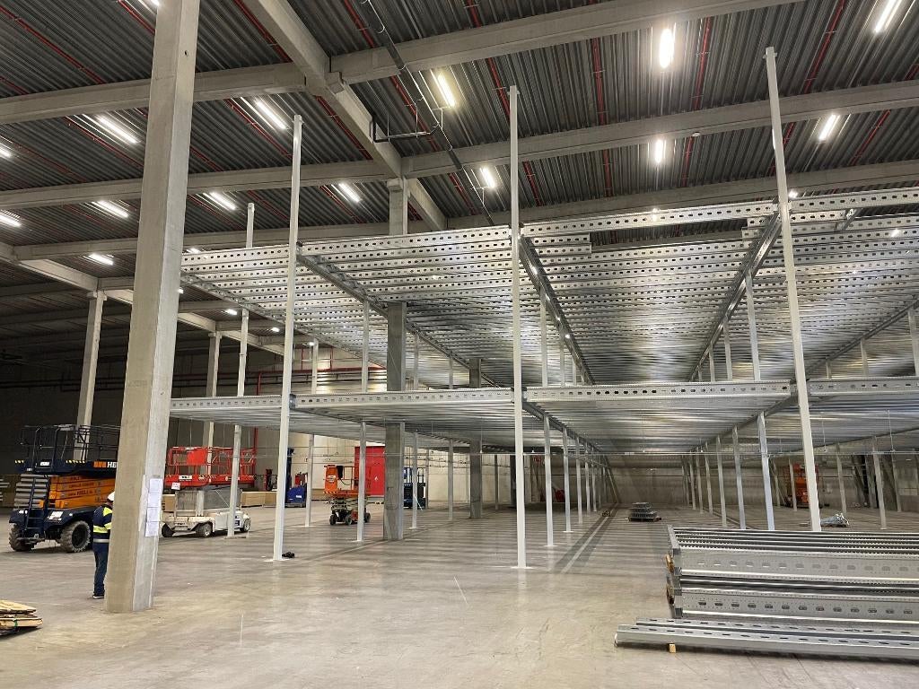 Mezzanine/Entresol Vloeren + Goederenlift LÖDIGE, Articles professionnels, Aménagement de Bureau & Magasin | Entrepôt, Rayonnage & Stockage