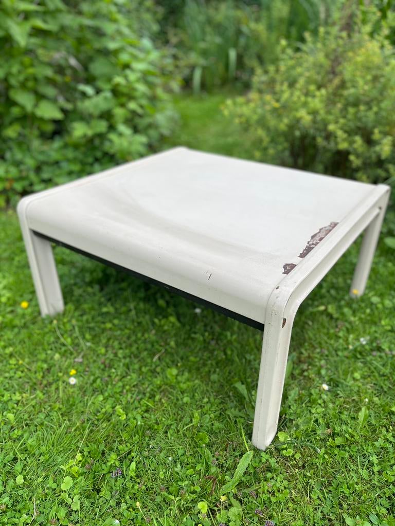Kembo design tafeltje salontafel beige, Ophalen, Gebruikt