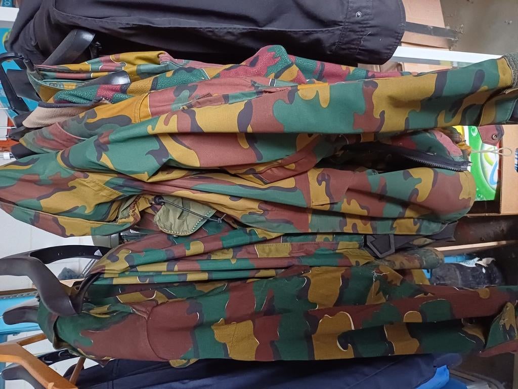 Para commando kledij, Ophalen, Zo goed als nieuw