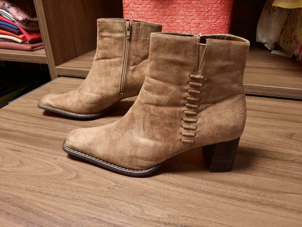 Bottes femme en daim taille 40 comme neuves, Enlèvement ou Envoi, Comme neuf, Brun, Boots et Botinnes