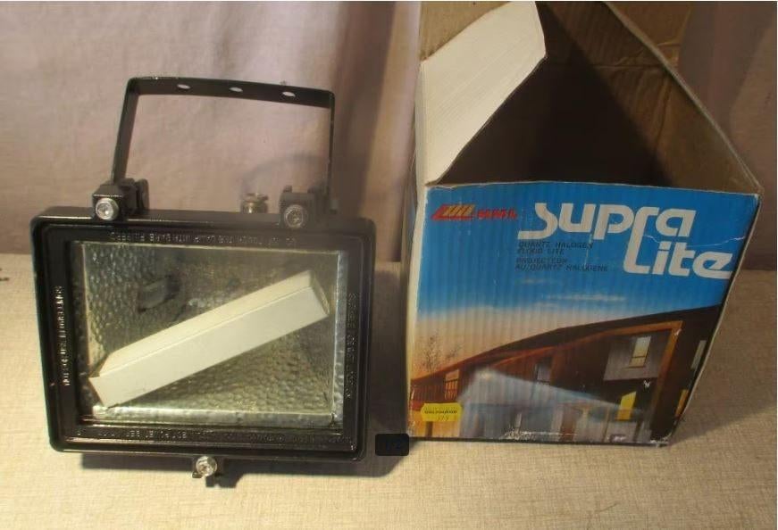 500 Watt Halogeenstraler - Flood Lite - Nieuw, Tuin en Terras, Ophalen of Verzenden, Nieuw, 250 watt of meer, Wandlamp