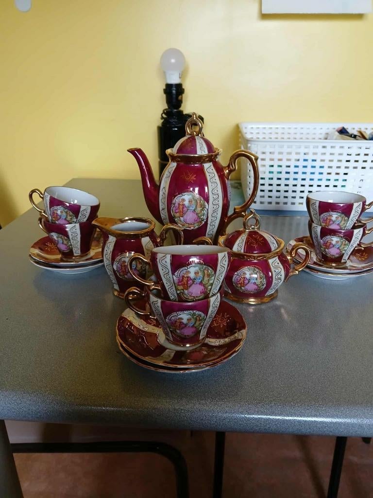 Mokka of thee servies, Ophalen