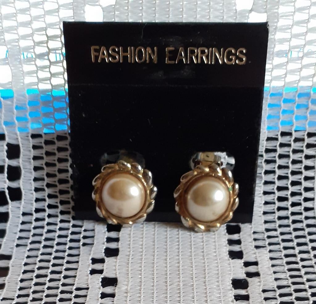 Paire de boucle d'oreille clip de fantaisie neuve, Enlèvement ou Envoi, Neuf