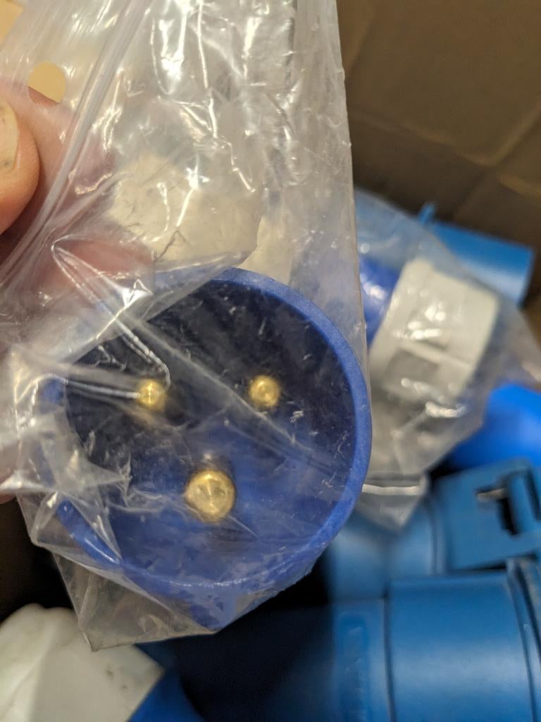 stroomstekkers: lot nieuwe BALS CEE mono stekkers, Ophalen, Nieuw, Stekker