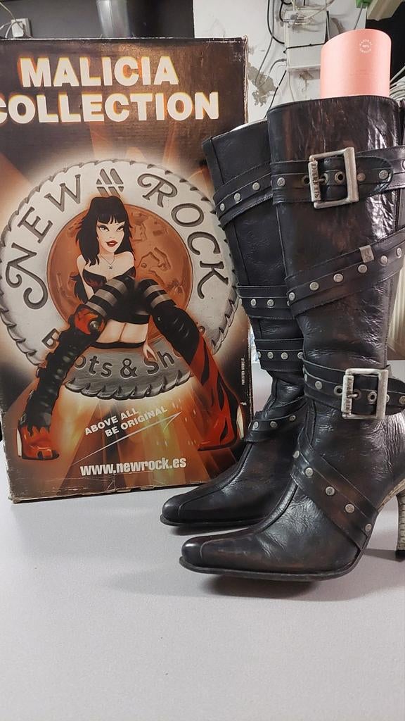 Hard rock botten, Kleding | Dames, Schoenen, Ophalen, Hoge laarzen, Zwart, Zo goed als nieuw