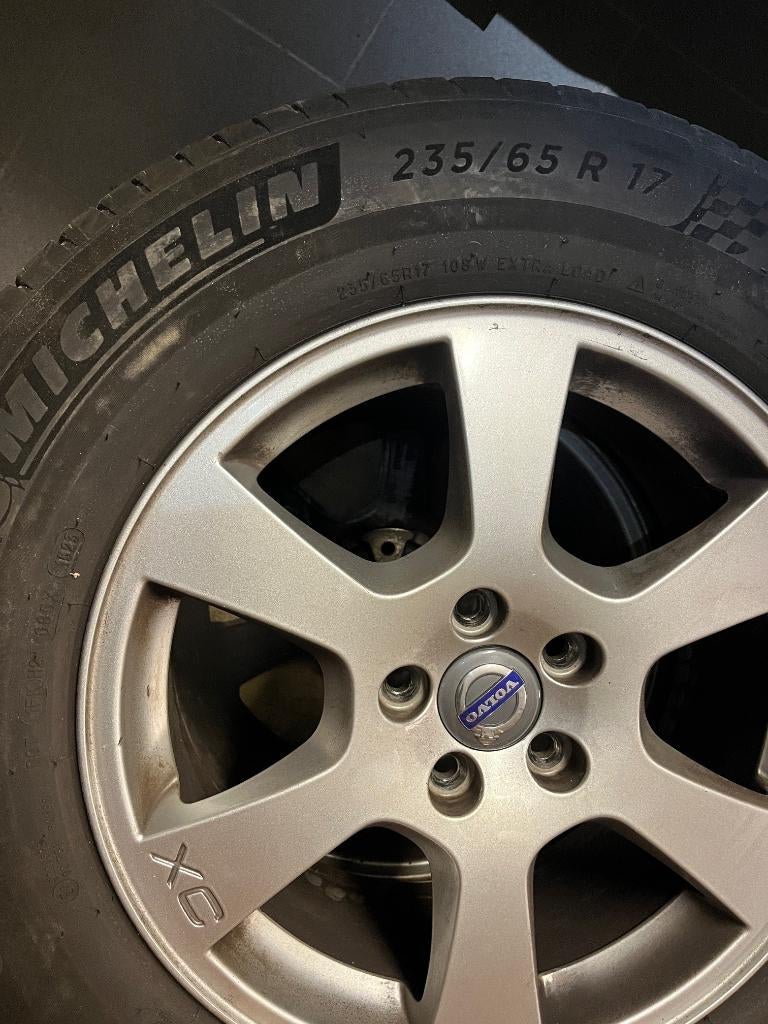 Set velgen en zomerbanden Volvo XC60 235 65 R17 Michelin, Auto-onderdelen, Banden en Velgen, Ophalen, Gebruikt, Banden en Velgen