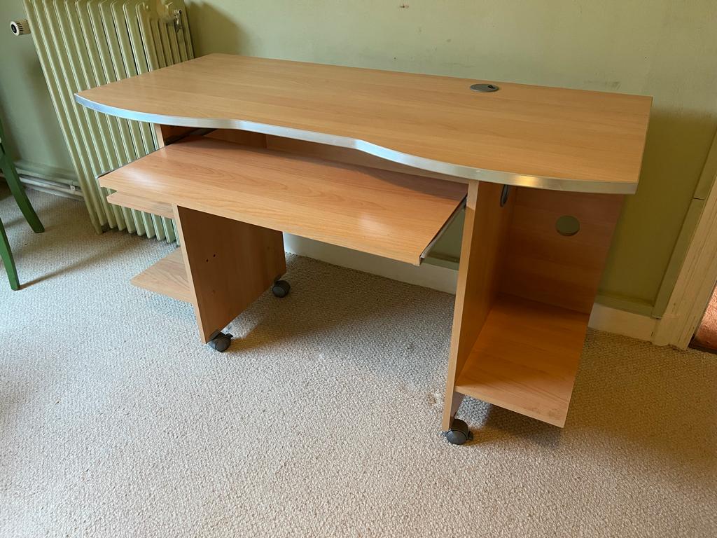 Bureau d'ordinateur, Enlèvement, Avec roues, Comme neuf