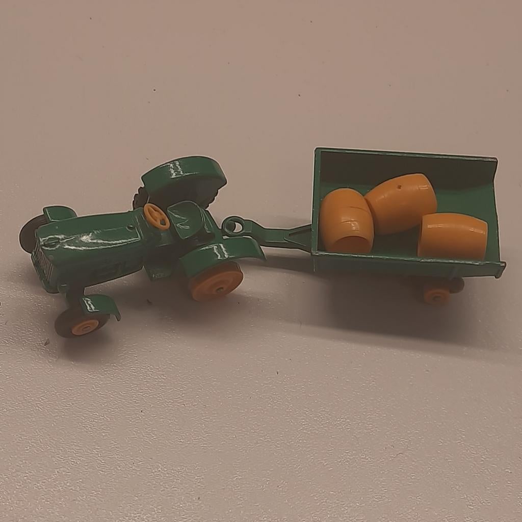 MATCHBOX UK nrs. 50+51: TRACTOR JOHN DEERE+AANHANGER*VINTAGE, Ophalen, Gebruikt, Hijskraan, Tractor of Landbouw, Matchbox