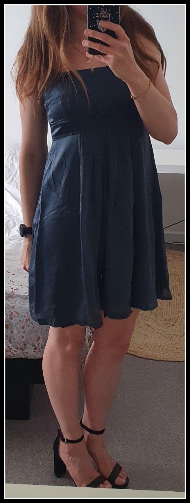 Blauwe jurk 'Stills', Kleding | Dames, Maat 38/40 (M), Blauw, Ophalen of Verzenden, Zo goed als nieuw