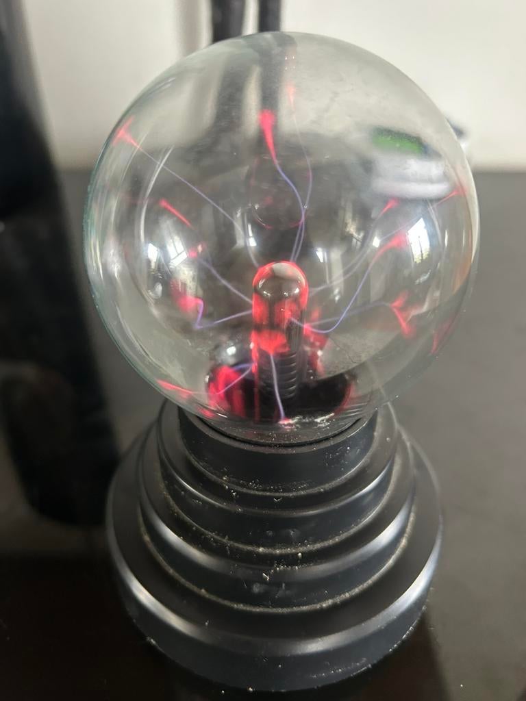 Speciaal lampje - plasmabol met lichtflitsen, Ophalen of Verzenden, Zo goed als nieuw