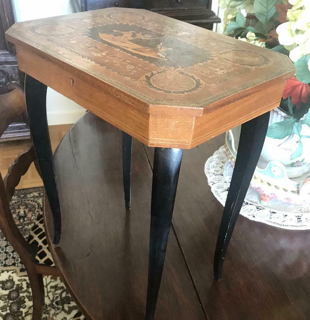 Petite table, boîte à musique, marquetée ancienne, Enlèvement ou Envoi