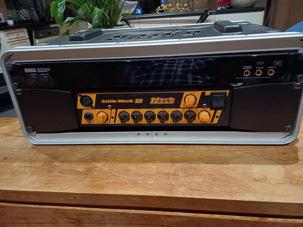 Set van basshead met tuner in Gator case, Ophalen, Zo goed als nieuw, Basgitaar, 100 watt of meer